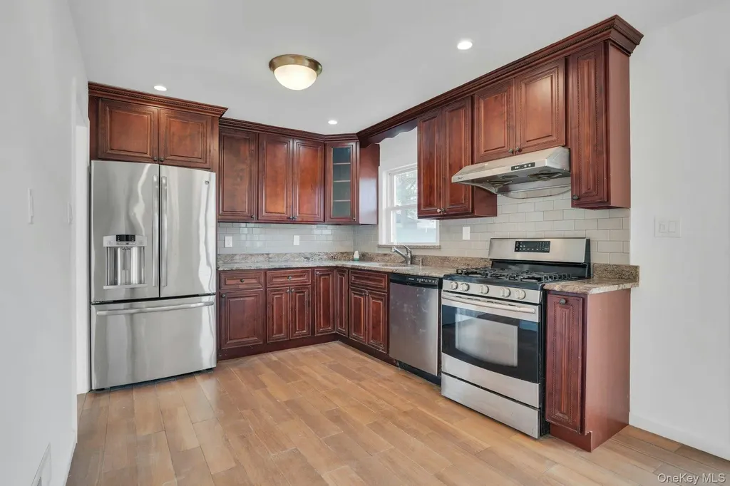 44 Delaware Avenue Commack NY 11725