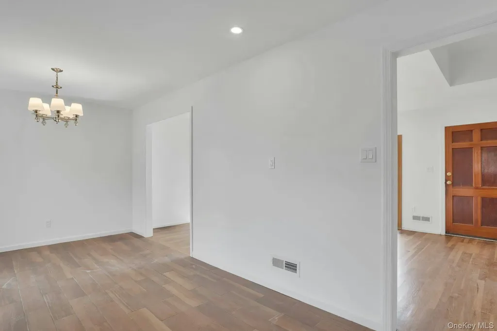 44 Delaware Avenue Commack NY 11725