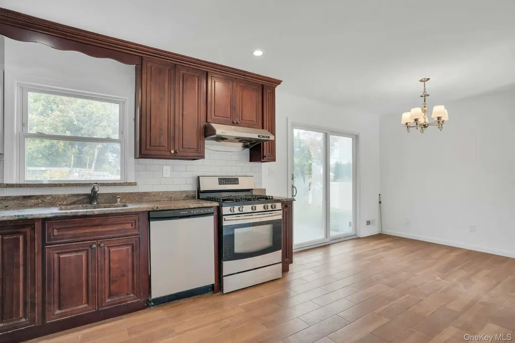44 Delaware Avenue Commack NY 11725