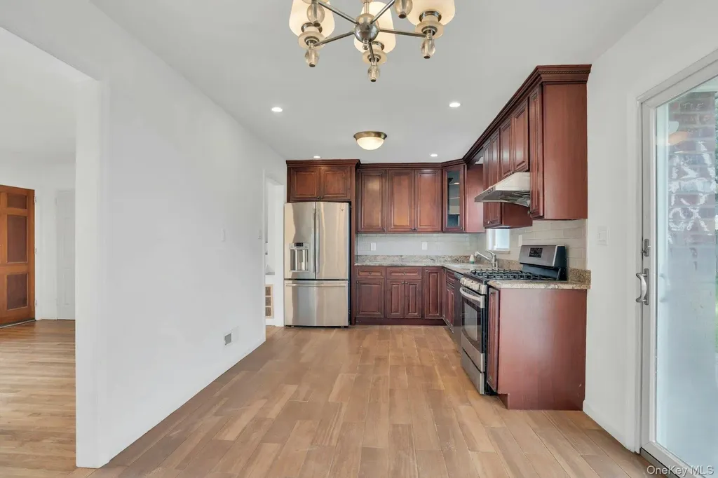 44 Delaware Avenue Commack NY 11725