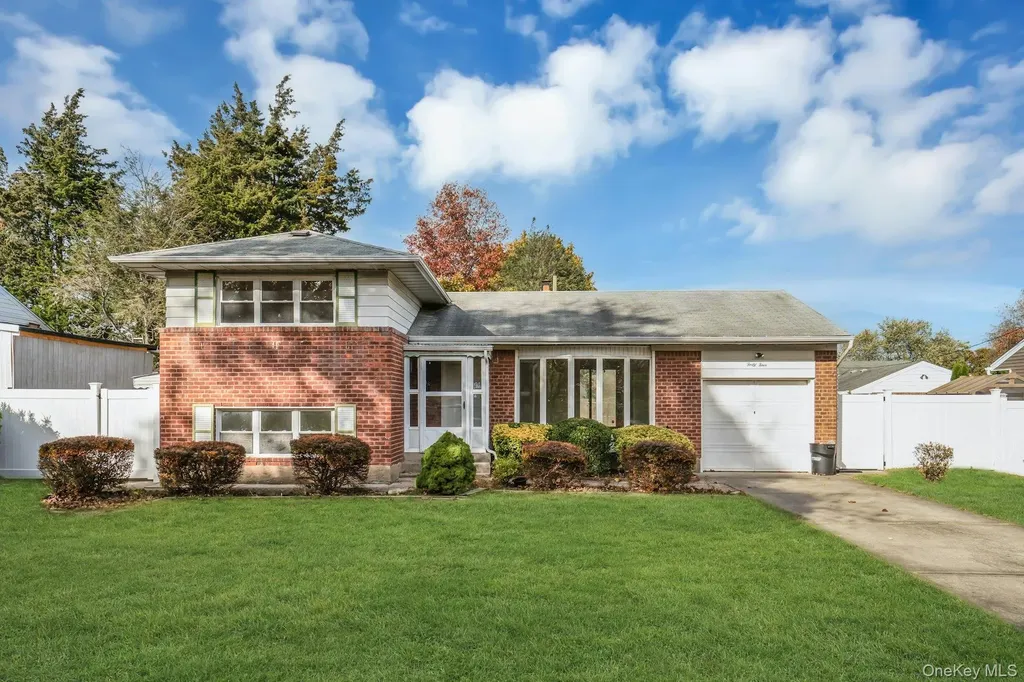44 Delaware Avenue Commack NY 11725