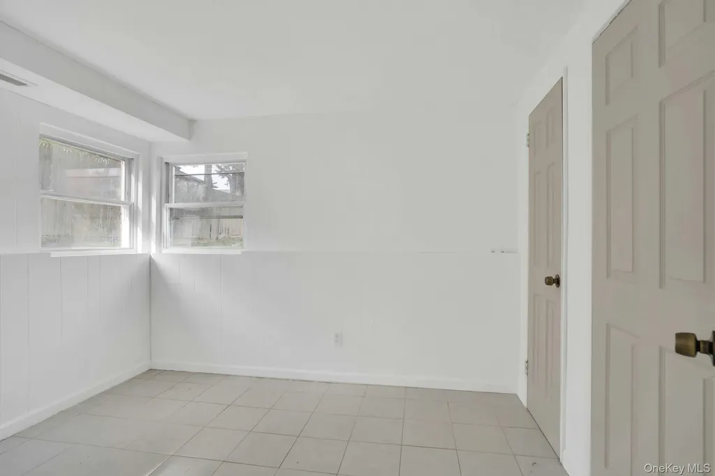 44 Delaware Avenue Commack NY 11725
