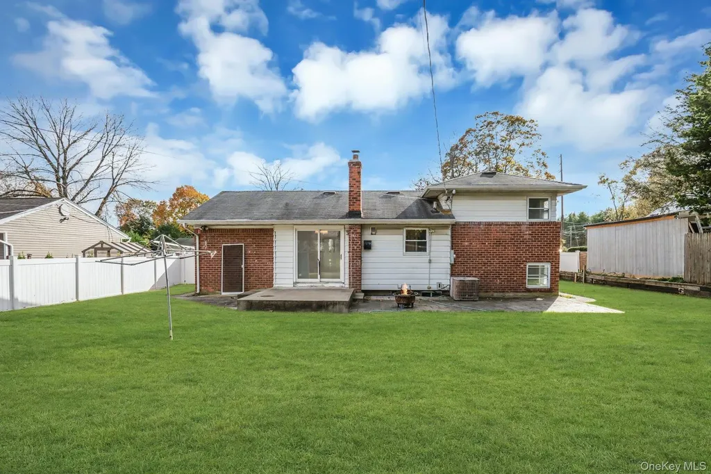 44 Delaware Avenue Commack NY 11725