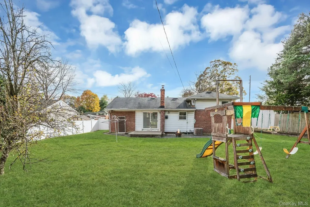 44 Delaware Avenue Commack NY 11725