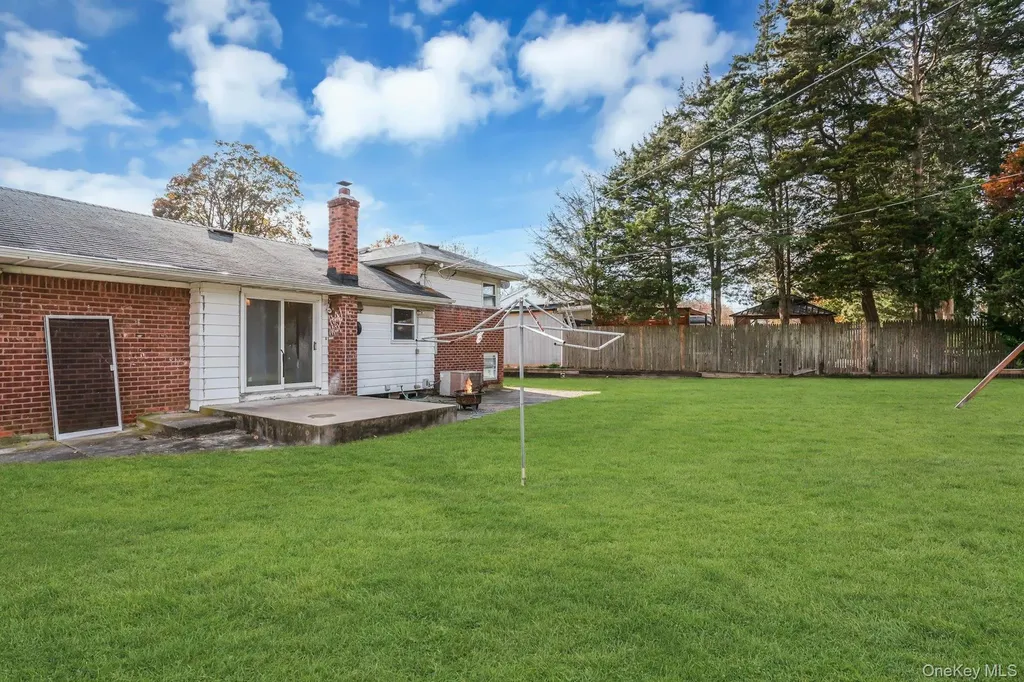 44 Delaware Avenue Commack NY 11725