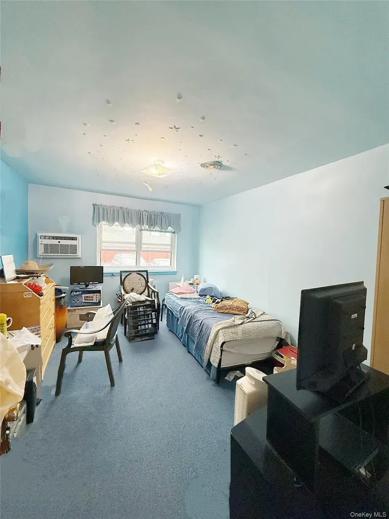14930 Melbourne Avenue Flushing NY 11367