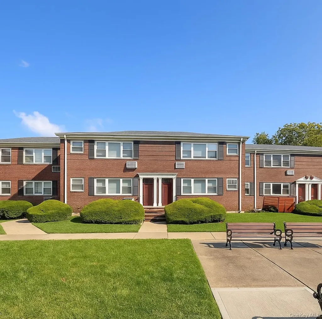 14930 Melbourne Avenue Flushing NY 11367
