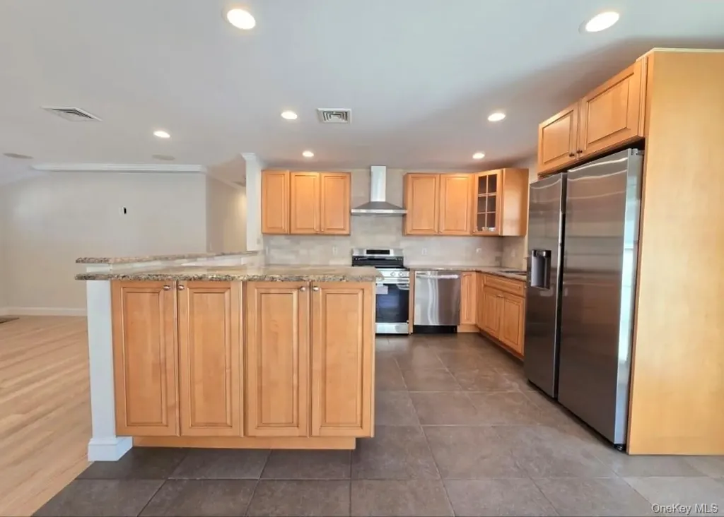 124 S Coleman Road Centereach NY 11720