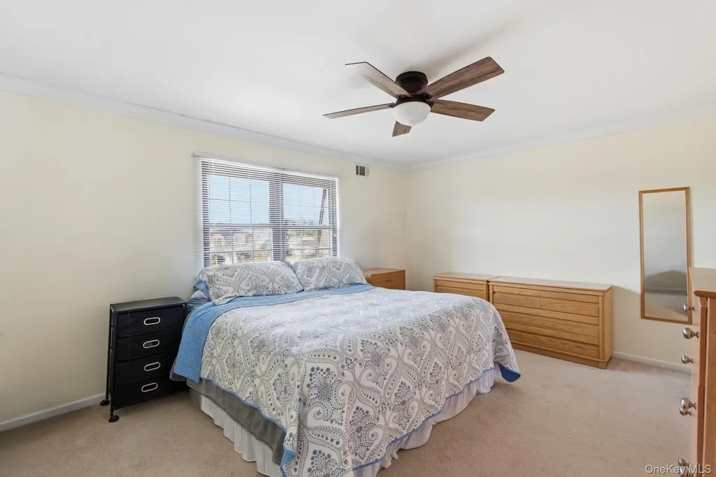 313 Mariners Way Copiague NY 11726
