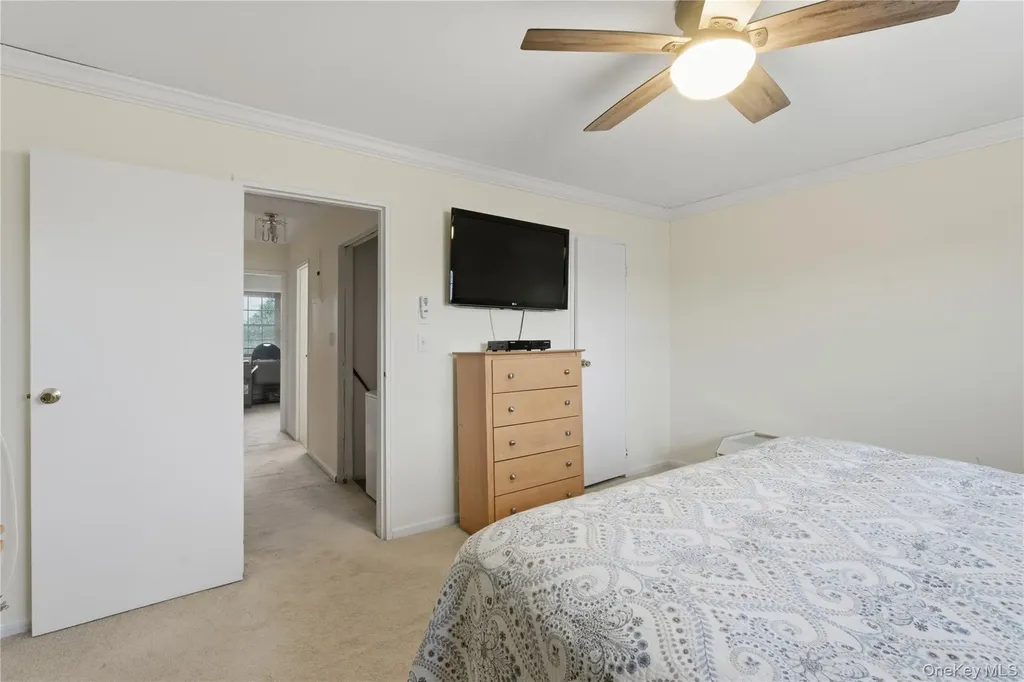 313 Mariners Way Copiague NY 11726
