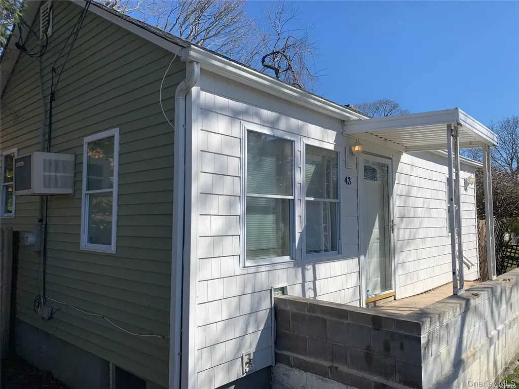 43 Fairview Drive Shirley NY 11967