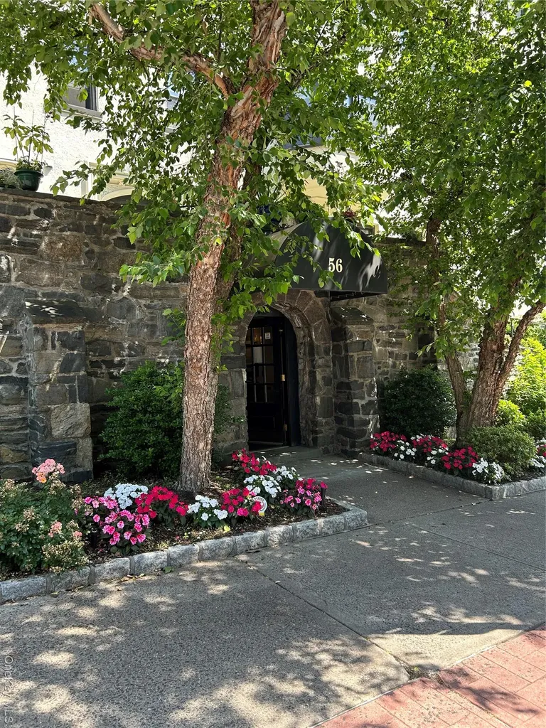 56 Pondfield Road W Bronxville NY 10708