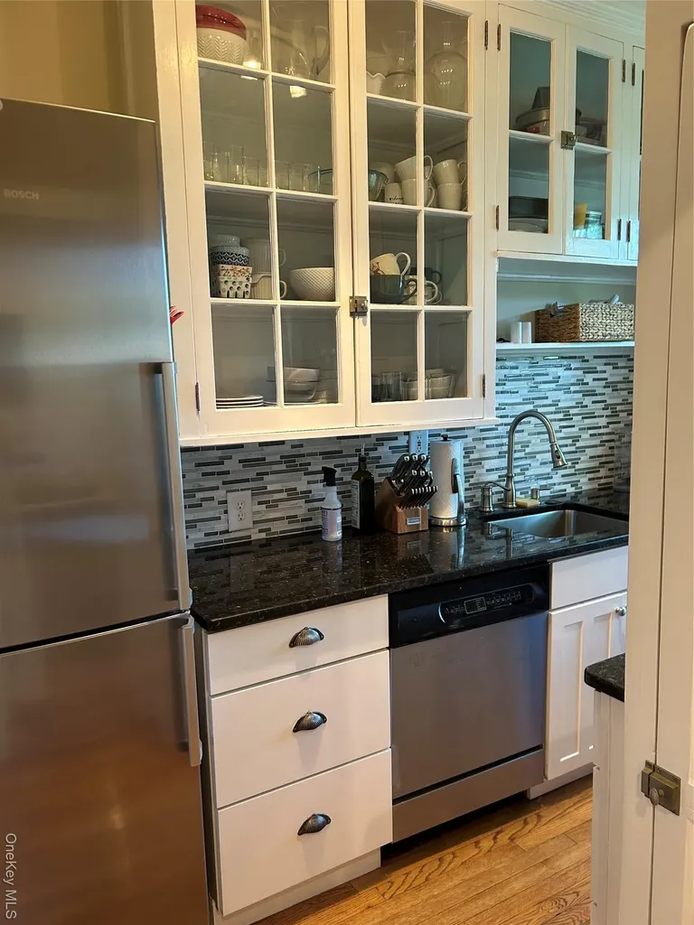 56 Pondfield Road W Bronxville NY 10708