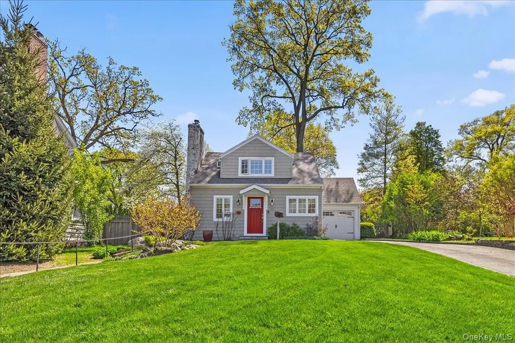 27 Smith Avenue White Plains NY 10605