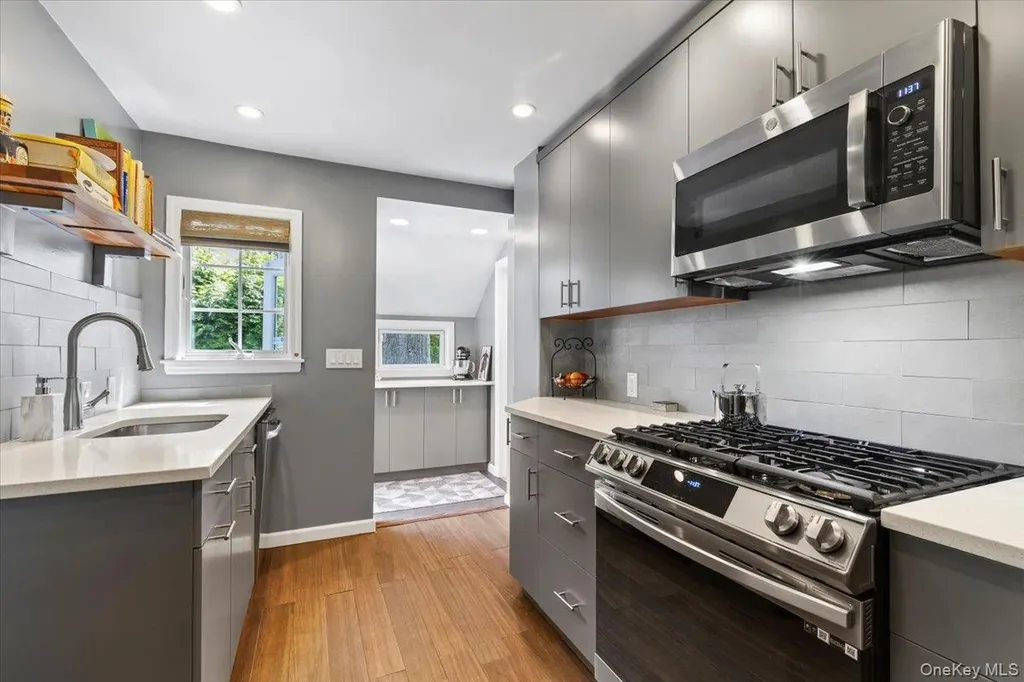 27 Smith Avenue White Plains NY 10605