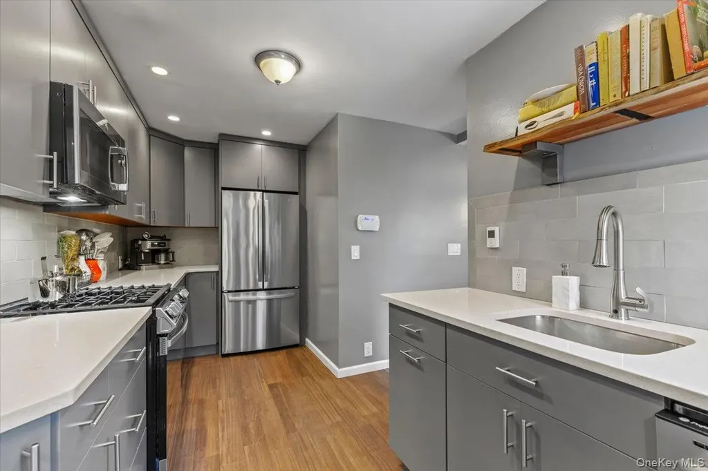 27 Smith Avenue White Plains NY 10605