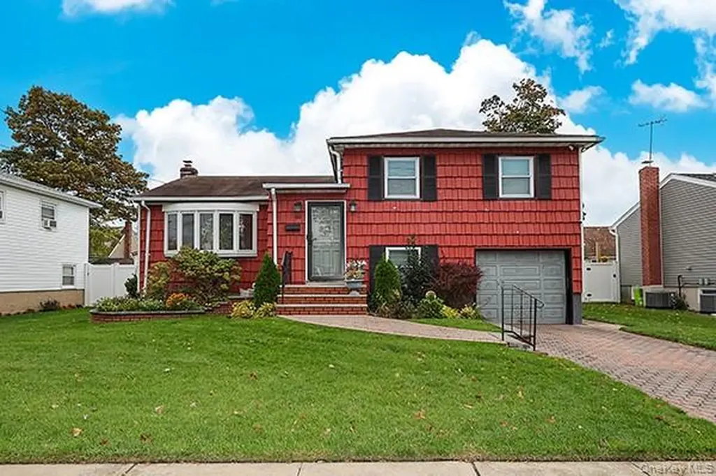 64 Conlon Road Roosevelt NY 11575