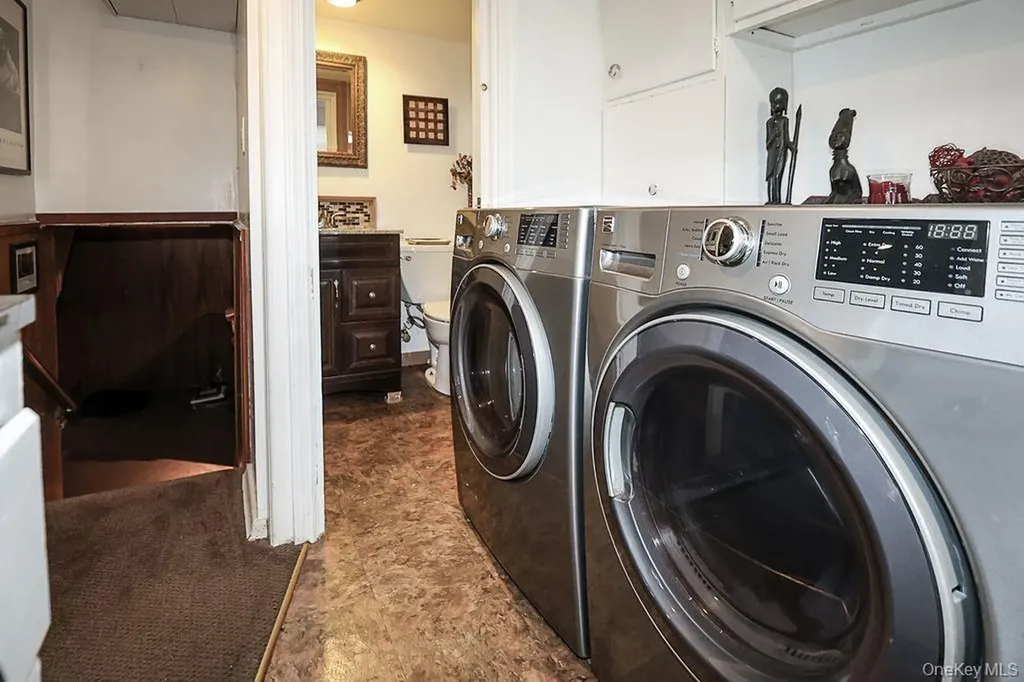 64 Conlon Road Roosevelt NY 11575