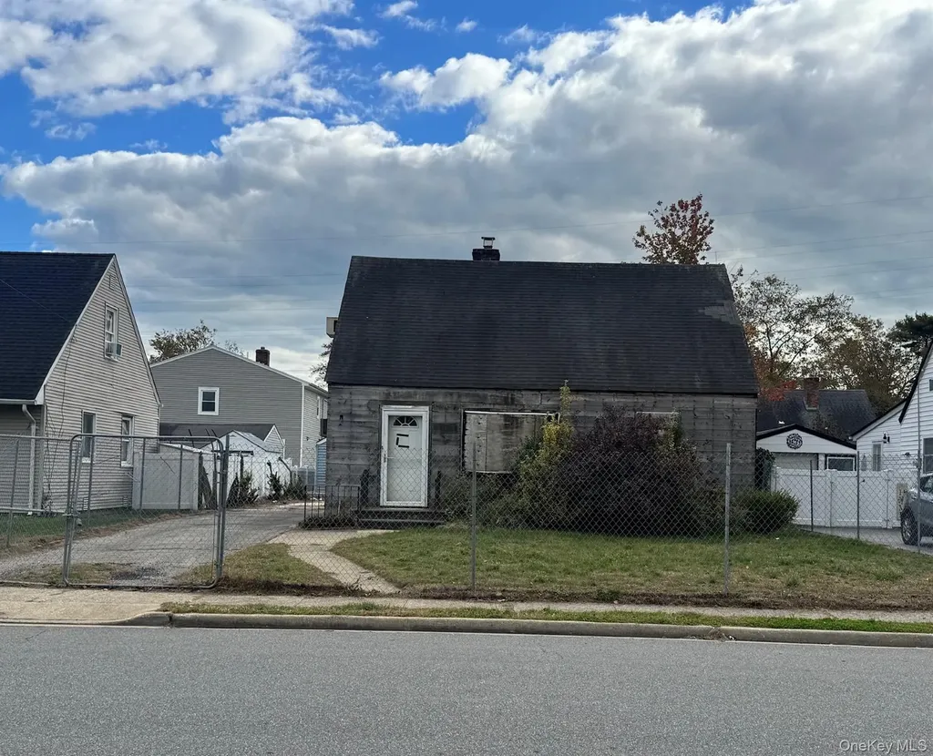 34 Wilson Road Valley Stream NY 11581