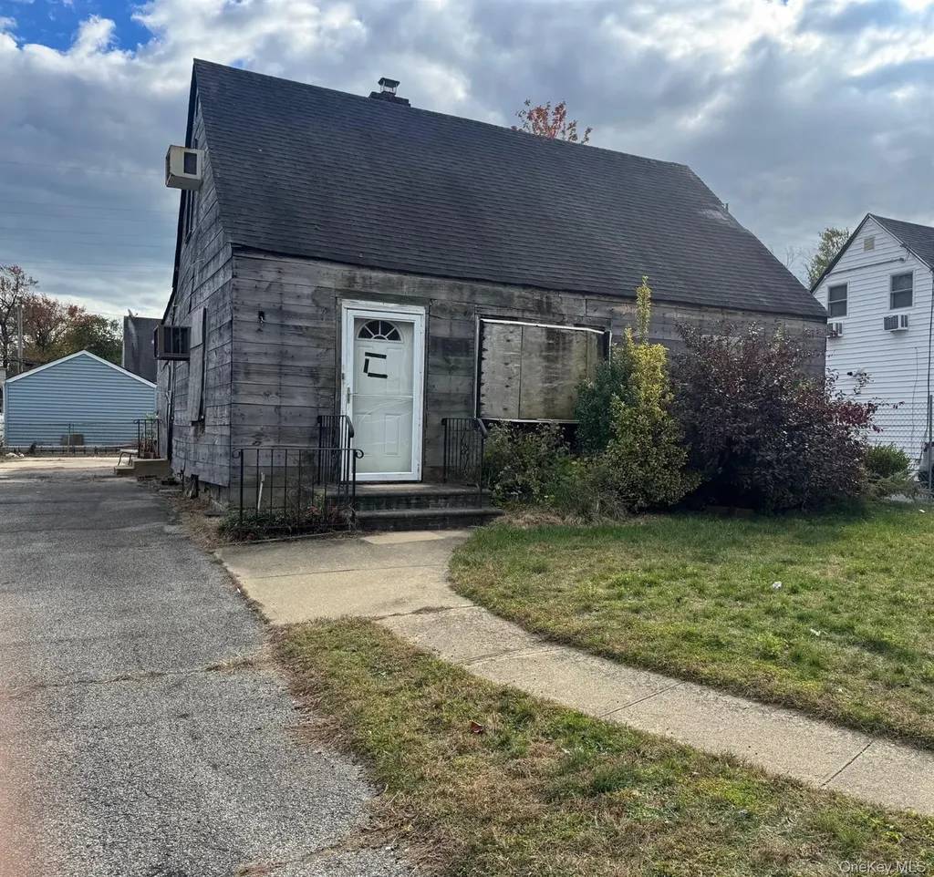 34 Wilson Road Valley Stream NY 11581