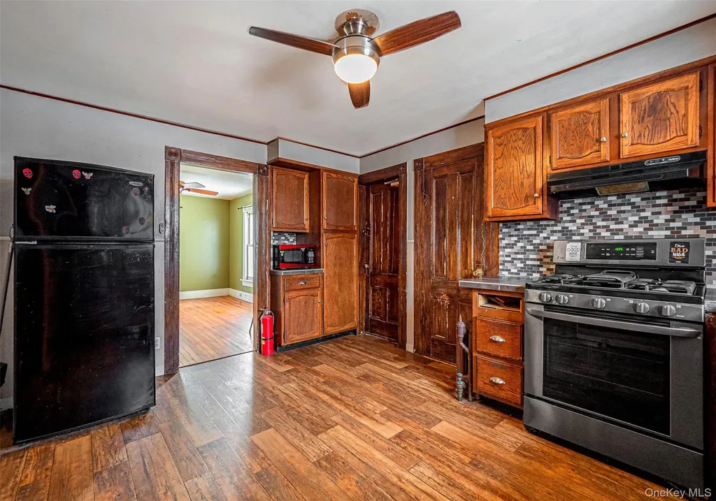 140 N Main Street Florida NY 10921