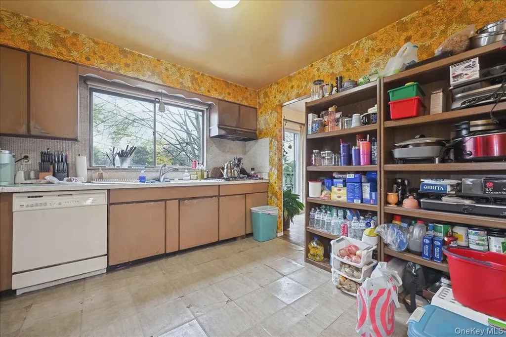 122 Haypath Road Bethpage NY 11714