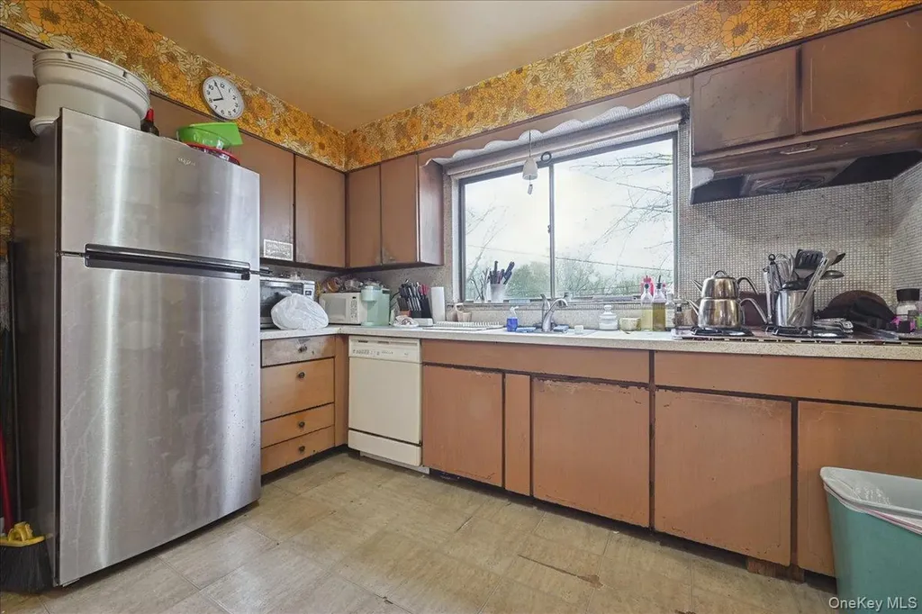 122 Haypath Road Bethpage NY 11714