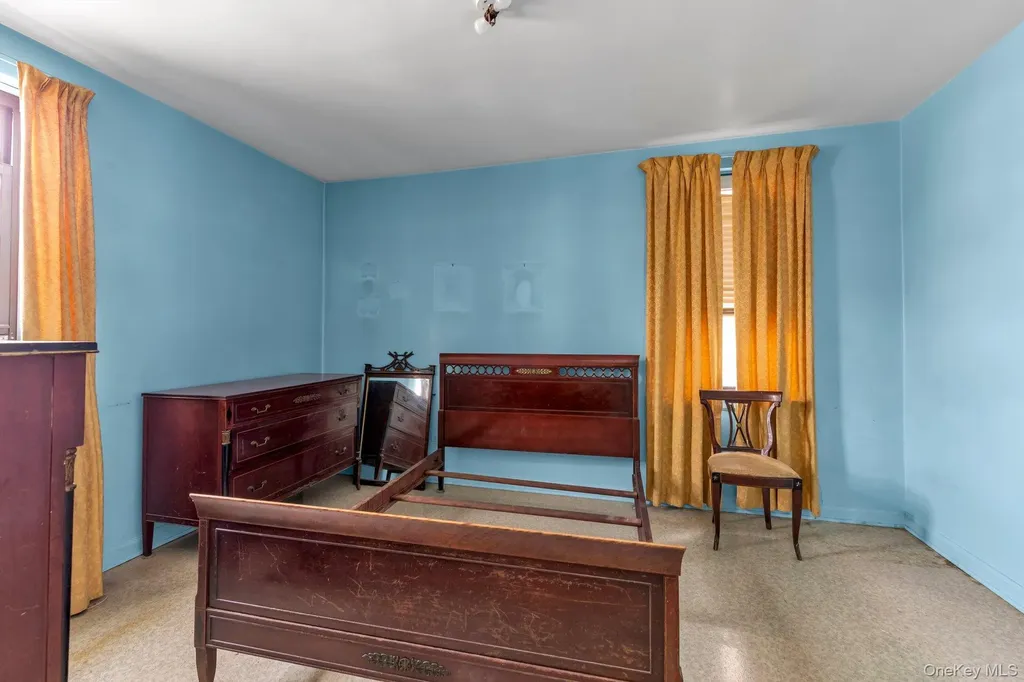 4334 Union Street Flushing NY 11355