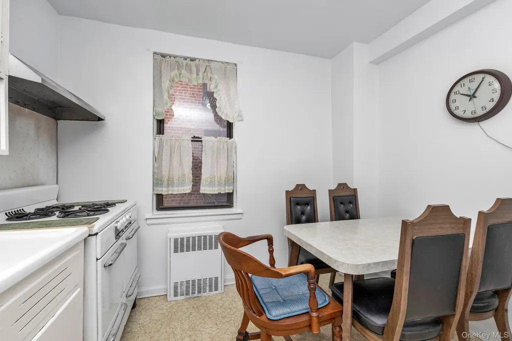 4334 Union Street Flushing NY 11355