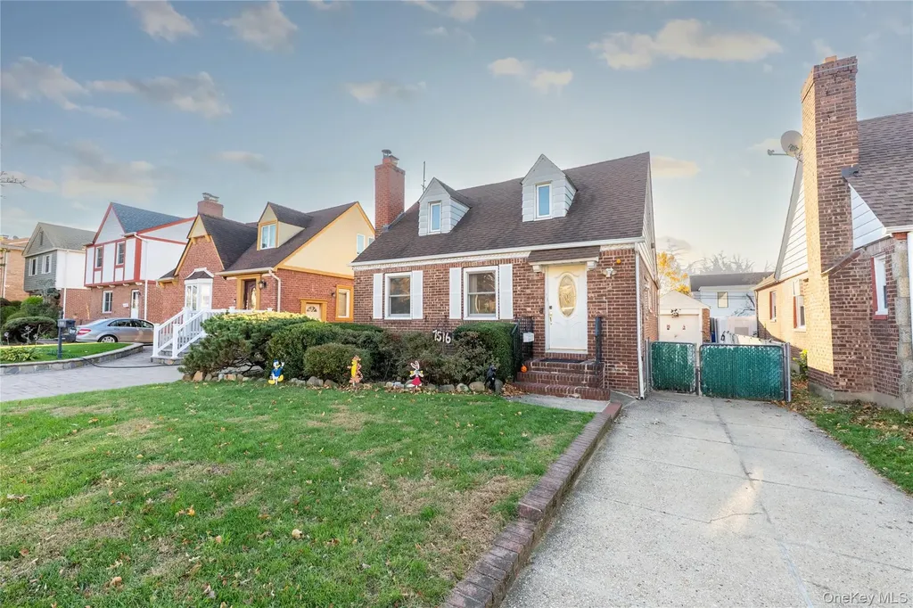 7516 180th Street Fresh Meadows NY 11366