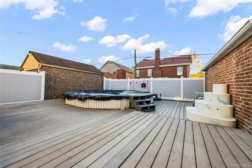 7516 180th Street Fresh Meadows NY 11366