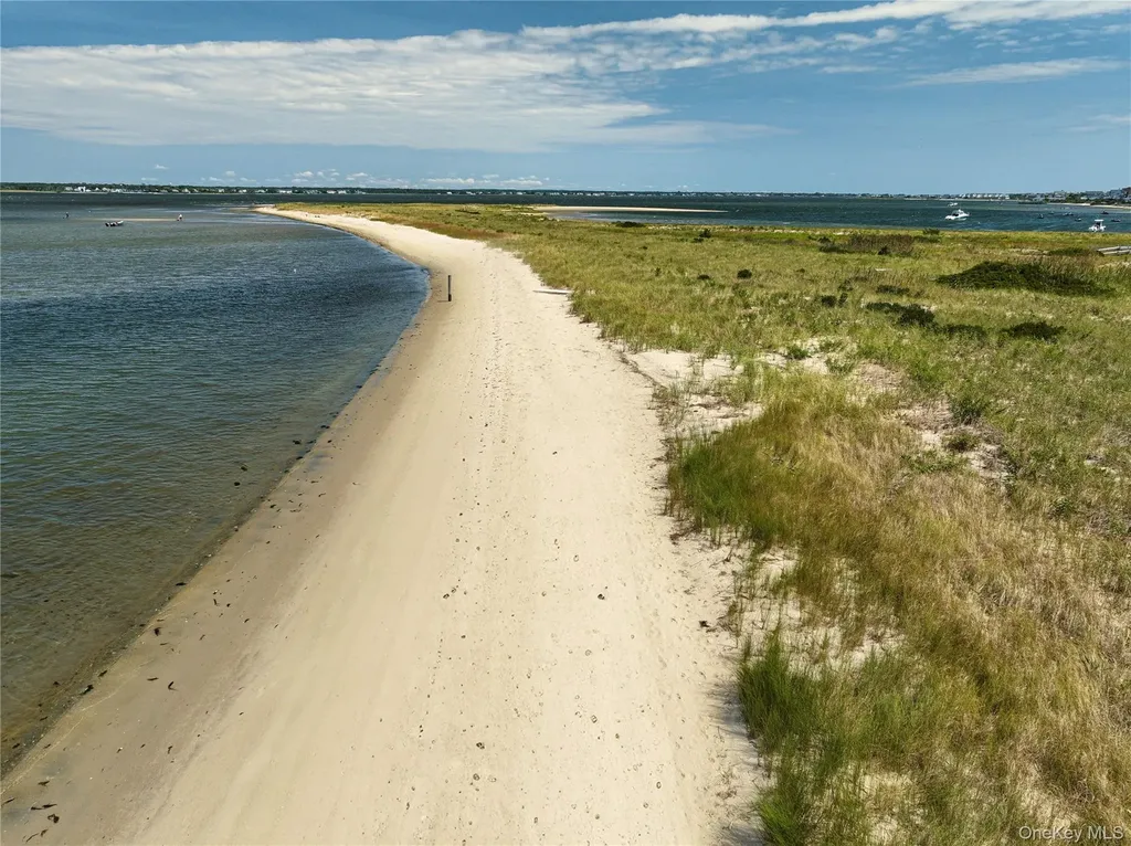 645 Dune Road Westhampton NY 11977