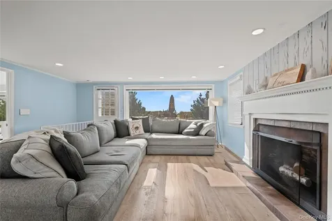645 Dune Road Westhampton NY 11977