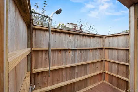 645 Dune Road Westhampton NY 11977