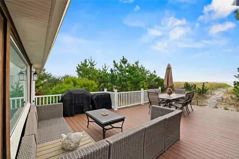 645 Dune Road Westhampton NY 11977