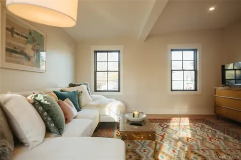 139 Highland Kingston NY 12401