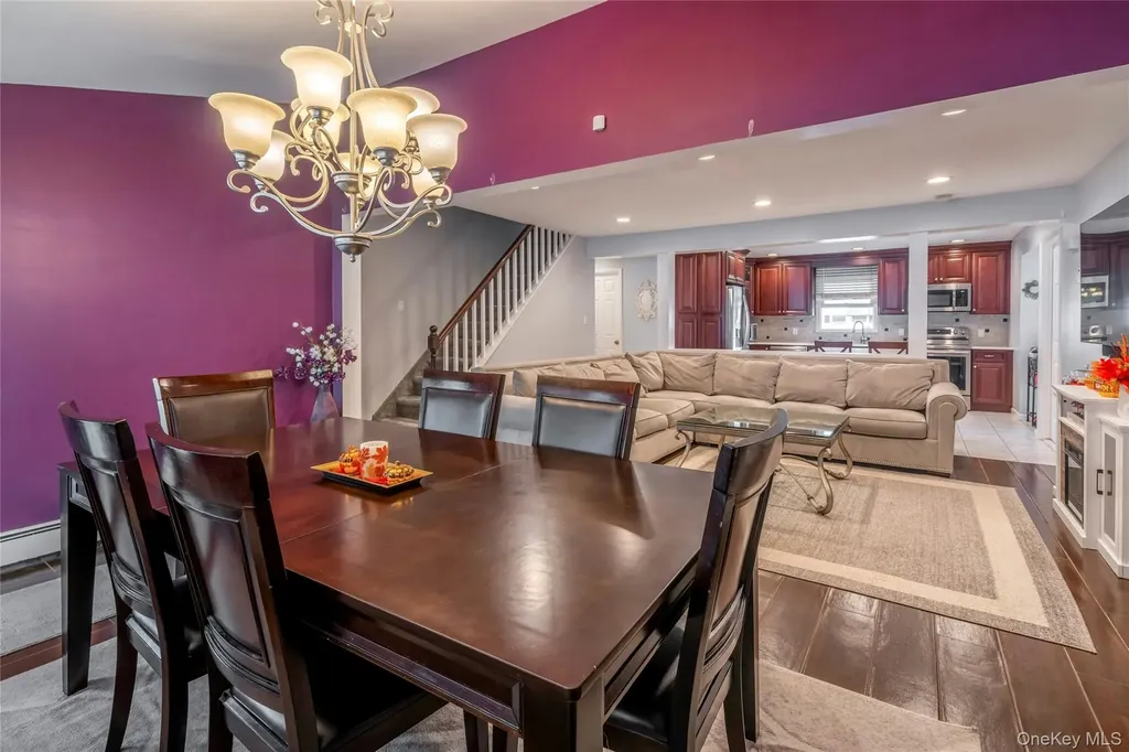 200 Willowood Drive Wantagh NY 11793