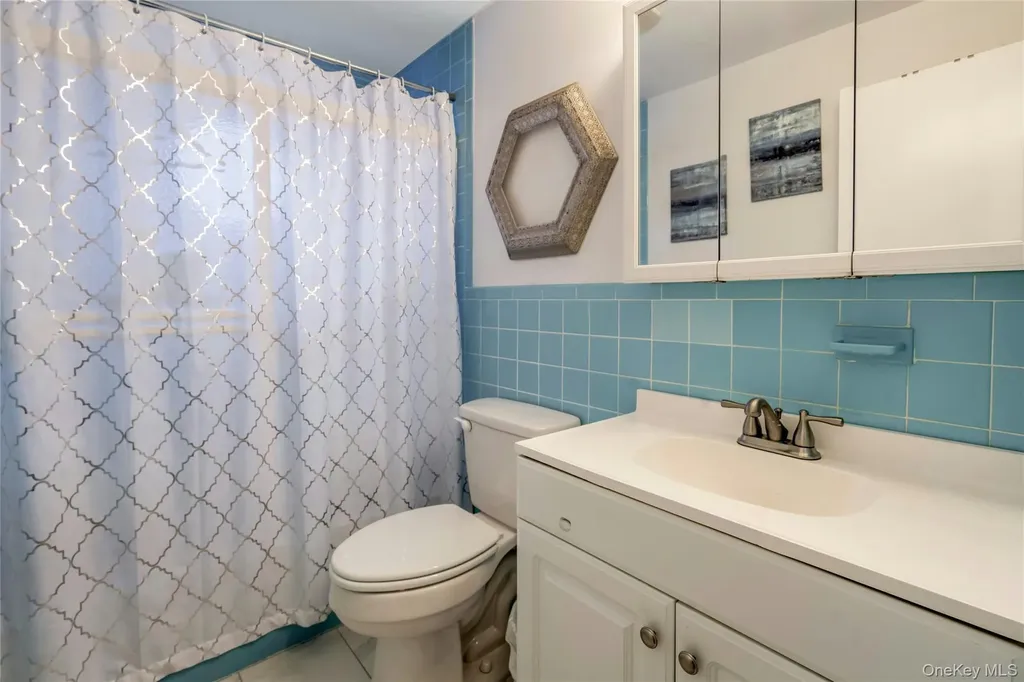 200 Willowood Drive Wantagh NY 11793