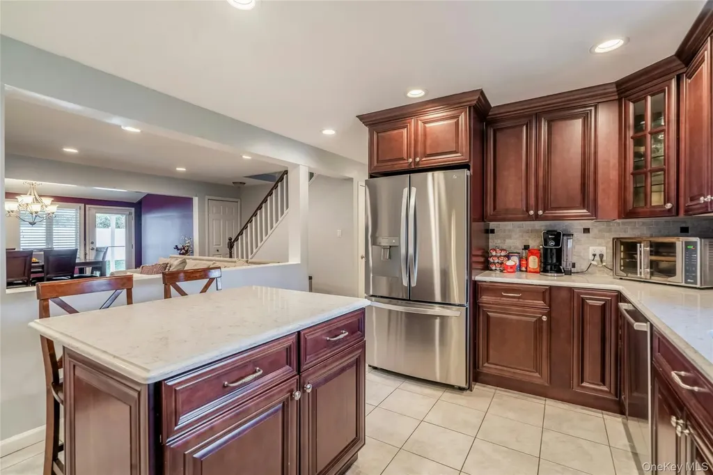 200 Willowood Drive Wantagh NY 11793