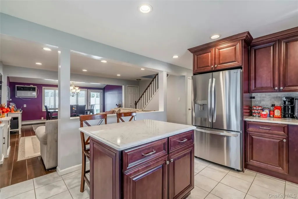 200 Willowood Drive Wantagh NY 11793