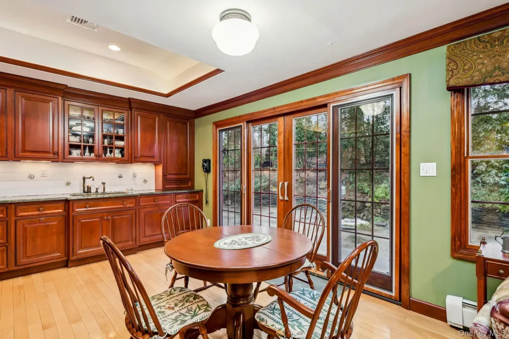 7 Short Path Nissequogue NY 11780
