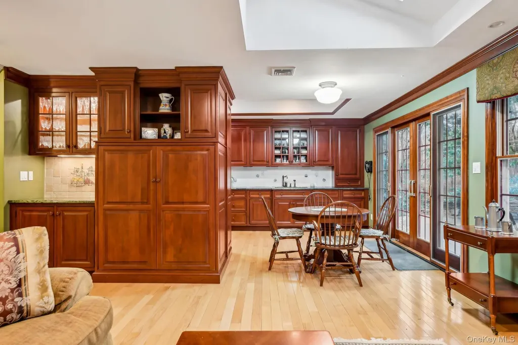 7 Short Path Nissequogue NY 11780