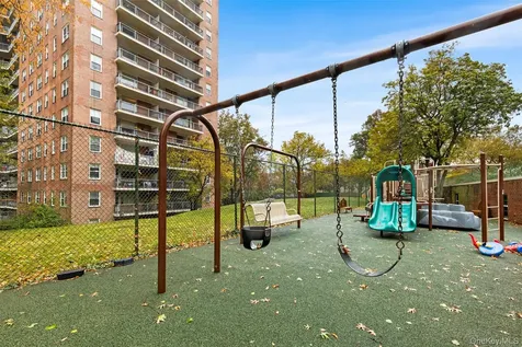 3850 Hudson Manor Terrace Bronx NY 10463