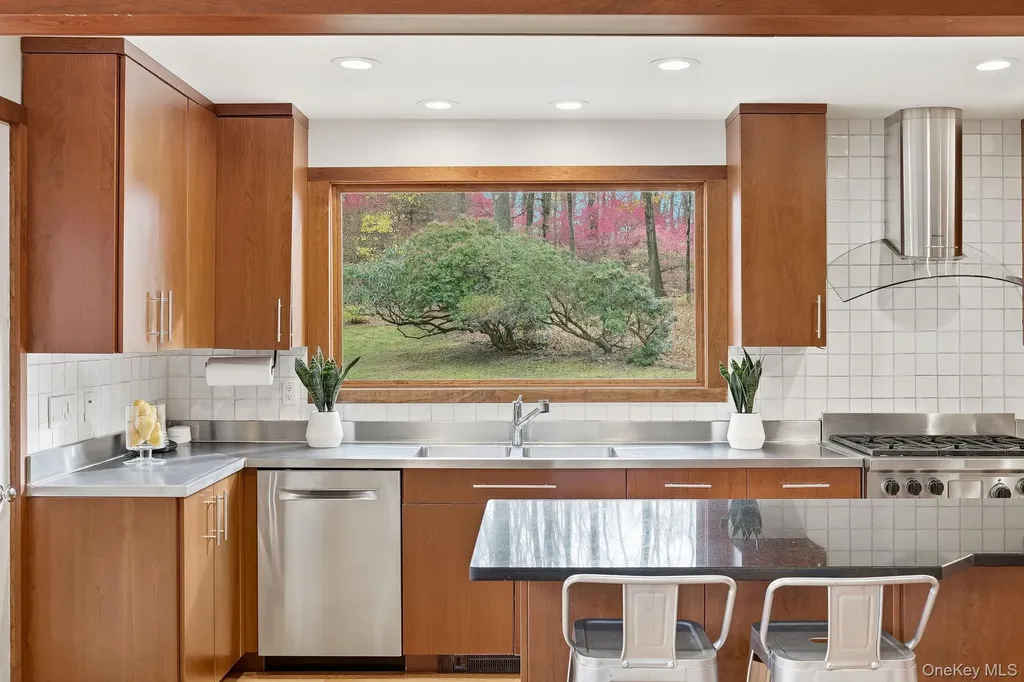 14 Valley Lane Chappaqua NY 10514