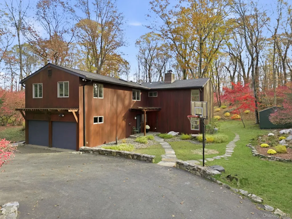14 Valley Lane Chappaqua NY 10514