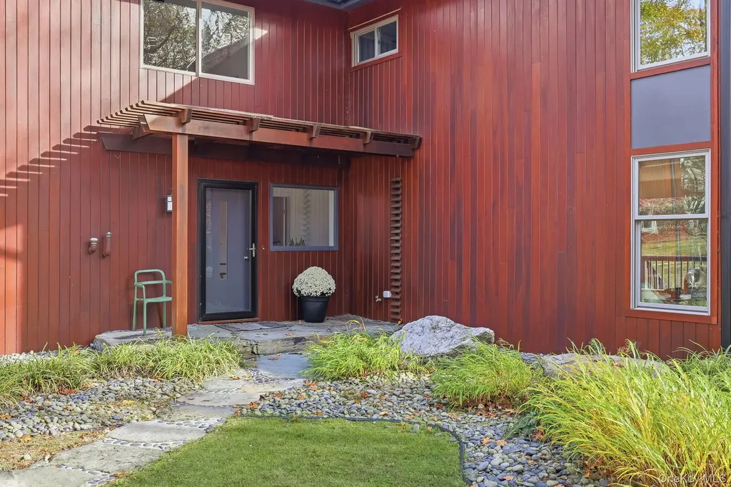 14 Valley Lane Chappaqua NY 10514