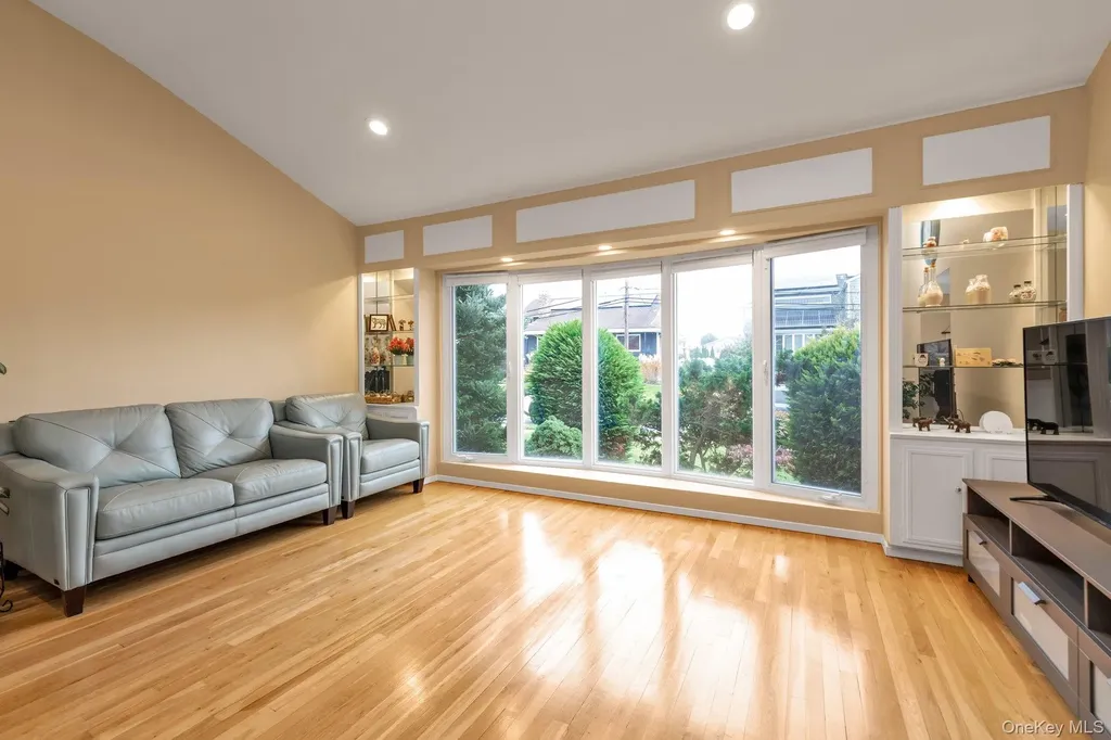 2884 Bay Drive Merrick NY 11566