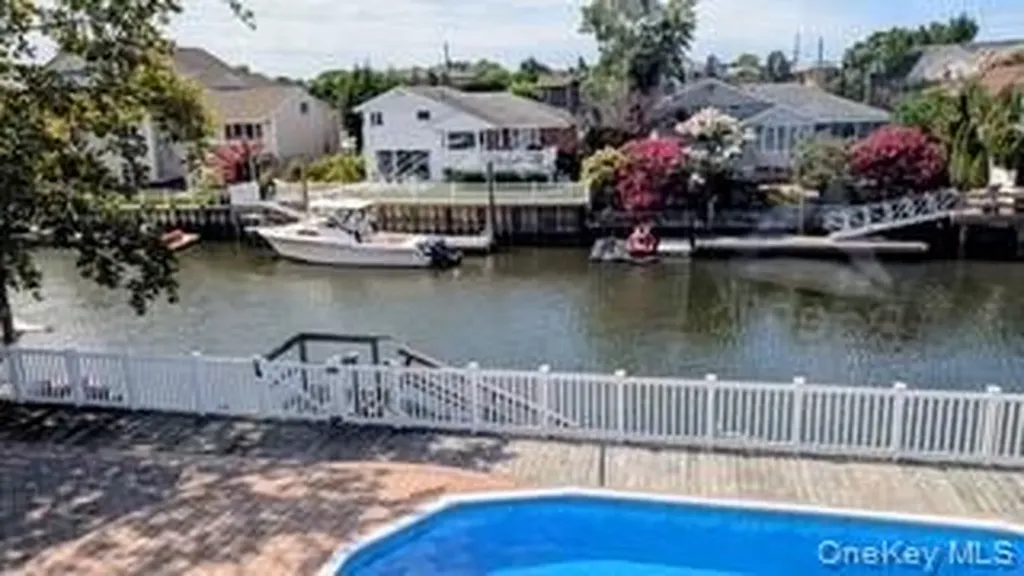 2884 Bay Drive Merrick NY 11566