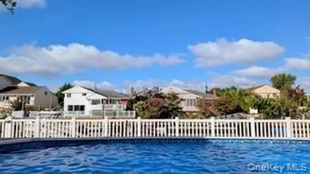 2884 Bay Drive Merrick NY 11566