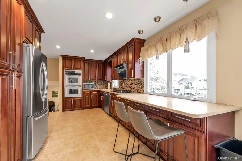 2884 Bay Drive Merrick NY 11566
